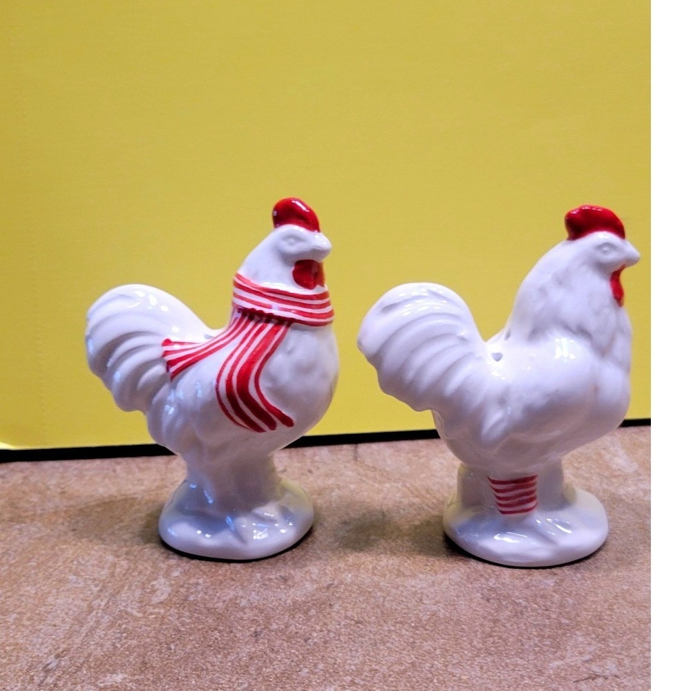 White Ceramic Rooster Salt and Pepper Shakers Red Striped Scarf Winter Holiday